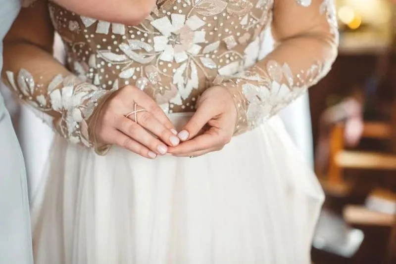 Charming Newest Beading Gorgeous Long Sleeves Unique Tulle Wedding Dress