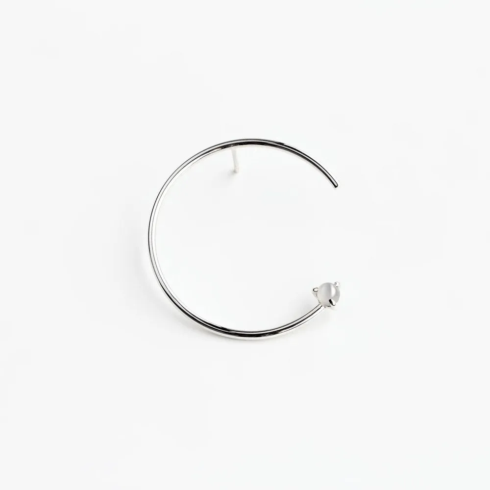 CIRCLE MOONSTONE SILVER EARRING