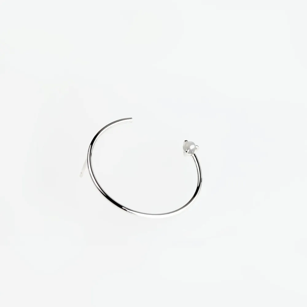 CIRCLE MOONSTONE SILVER EARRING