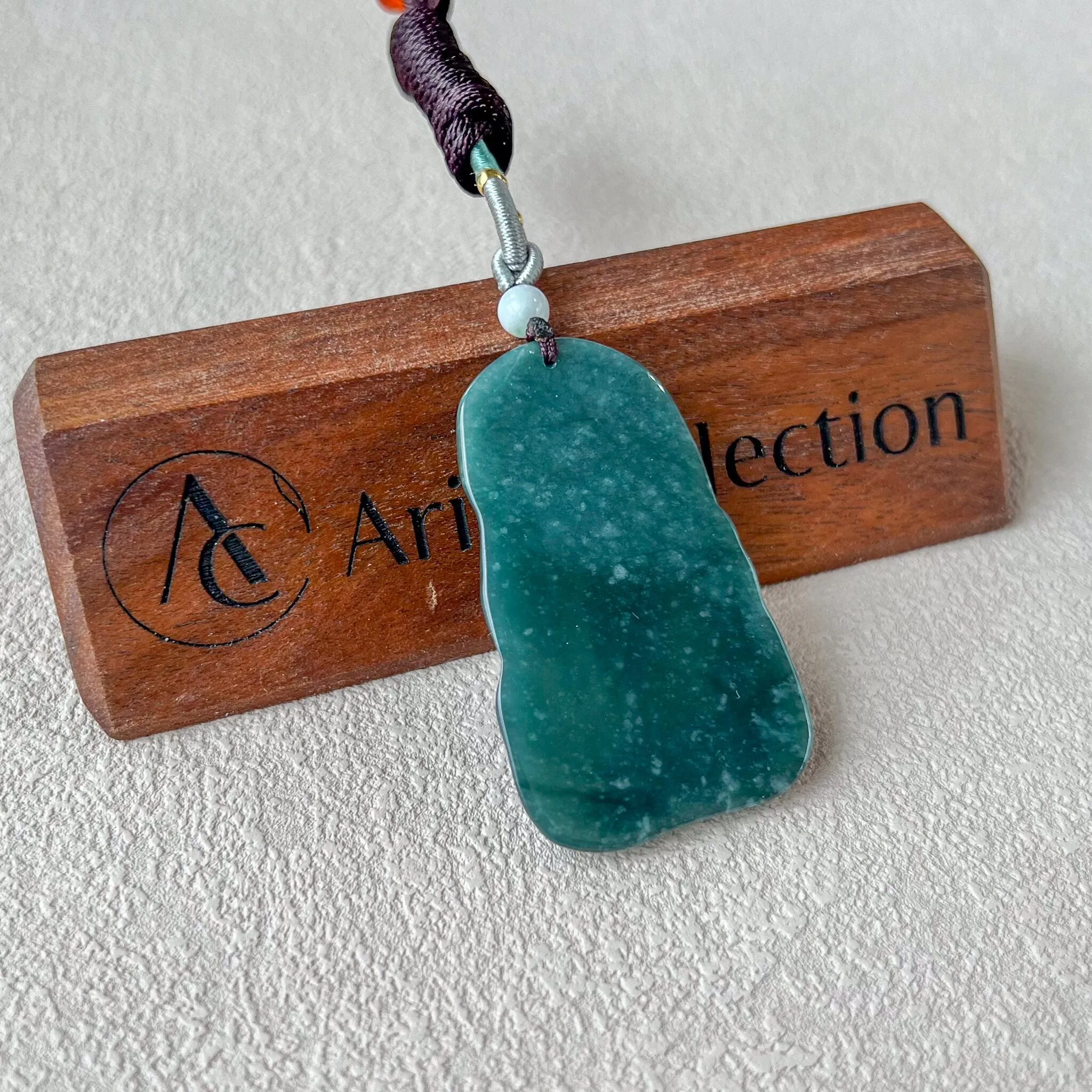 Jadeite Jade Standing Guan Yin Avalokiteshvara Carved Pendant Necklace, Quan Am, HC-0223-0005367