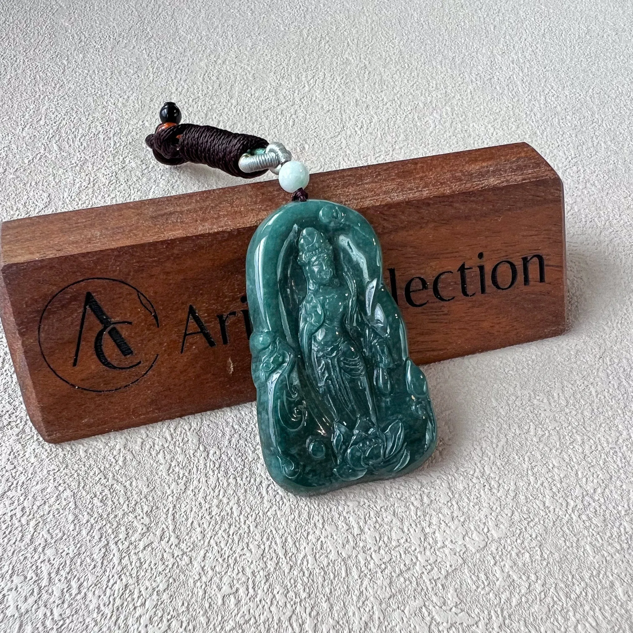 Jadeite Jade Standing Guan Yin Avalokiteshvara Carved Pendant Necklace, Quan Am, HC-0223-0005367
